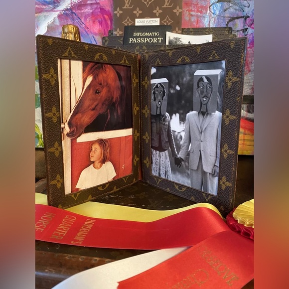 Ultra RARE Vintage LOUIS VUITTON 2 photo Art Desk Frame Executive Accessory LV - Picture 13 of 13